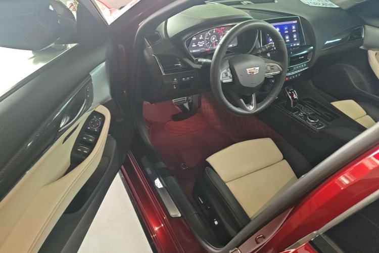 Used Cadillac CT5 2020 Revised 28T Platinum Sport Edition Driver Seat