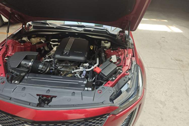 Used Cadillac CT5 2020 28T Tech Edition Engine Bay Left