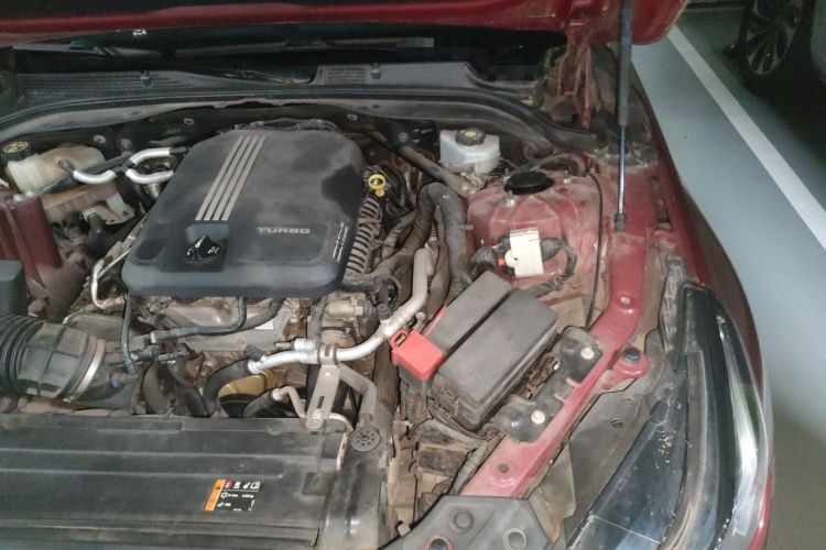 Used Cadillac CT5 2020 28T Leading Sport Model Engine Bay Left