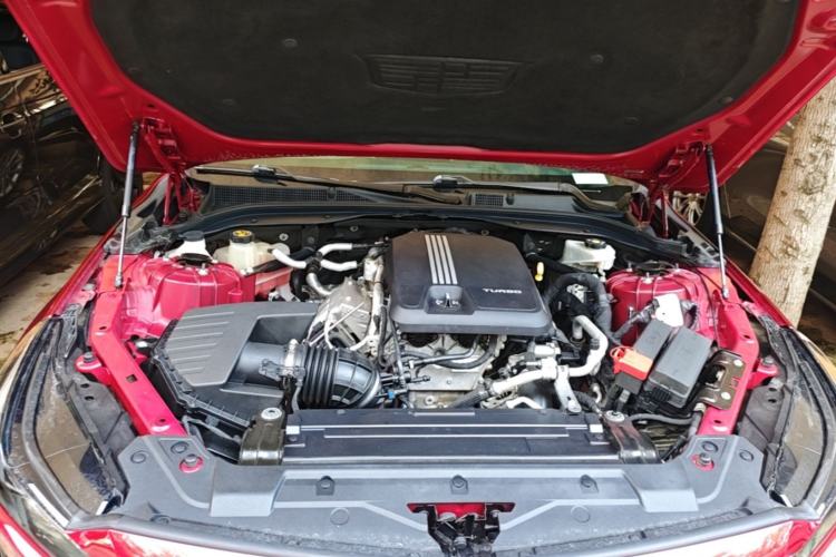 Used Cadillac CT5 2020 28T Fashion Edition Engine Bay