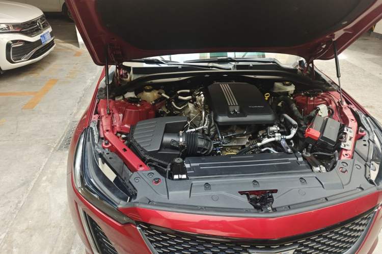 Used Cadillac CT5 2020 28T Tech Edition Engine Bay Right