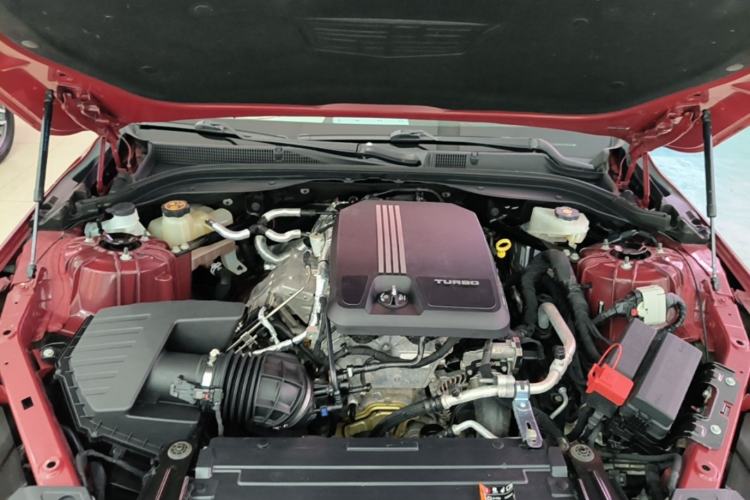 Used Cadillac CT5 2020 28T Tech Edition Engine Bay