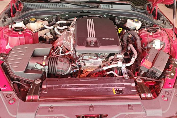 Used Cadillac CT5 2020 28T Tech Edition Engine Bay