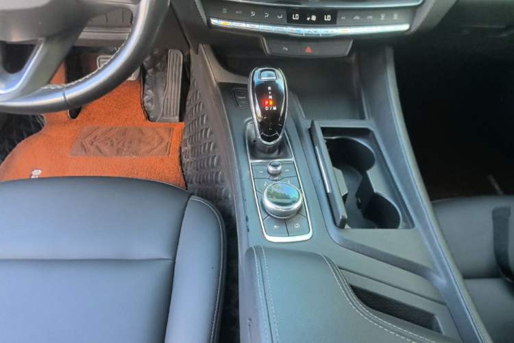 Used Cadillac CT5 2020 28T Fashion Edition Gear Lever