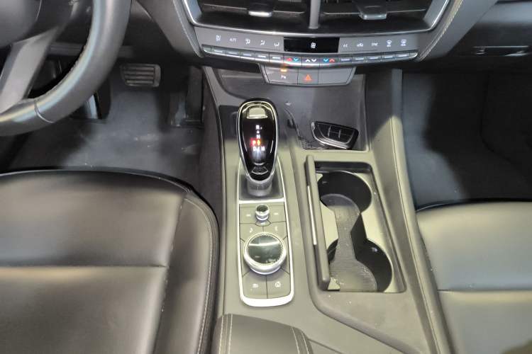 Used Cadillac CT5 2020 Revised Version 28T Fashion Edition Gear Lever