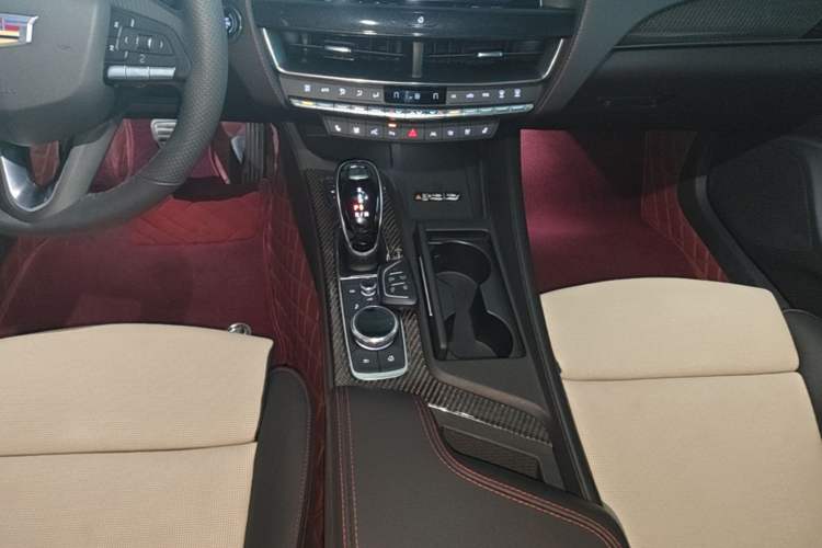 Used Cadillac CT5 2020 Revised 28T Platinum Sport Edition Gear Lever