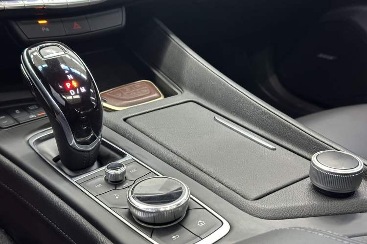 Used Cadillac CT5 2020 28T Fashion Edition Interior 9