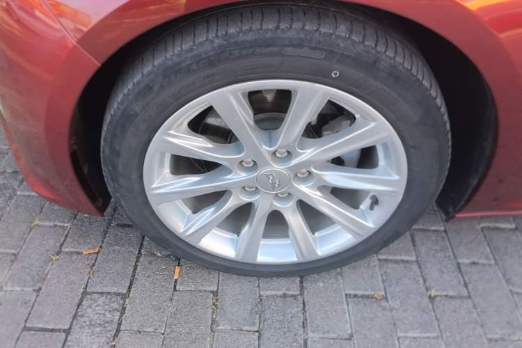 Used Cadillac CT5 2020 28T Fashion Edition Left Front Wheel Hub