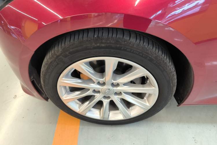 Used Cadillac CT5 2020 Revised Version 28T Fashion Edition Left Front Wheel Hub