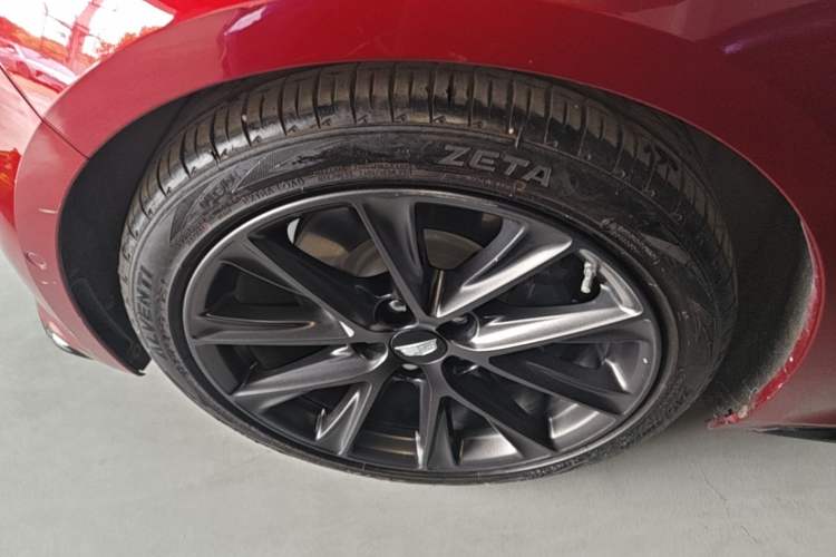 Used Cadillac CT5 2020 Revised 28T Platinum Sport Edition Left Front Wheel Hub