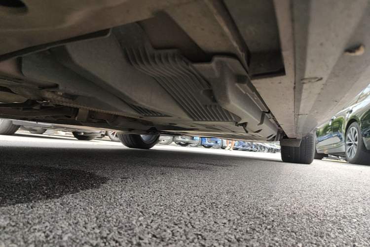 Used Cadillac CT5 2020 Revised 28T Platinum Sport Edition Left Side Sill