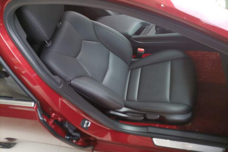 Used Cadillac CT5 2020 28T Fashion Edition Right Front Seat