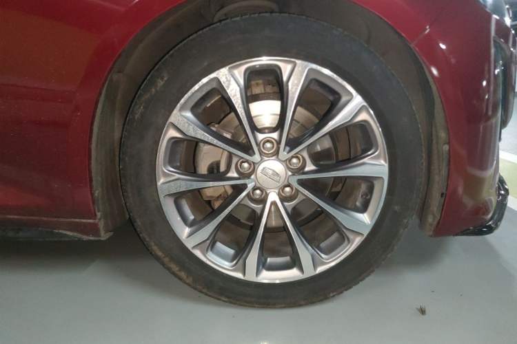 Used Cadillac CT5 2020 28T Leading Sport Model Right Front Wheel Hub