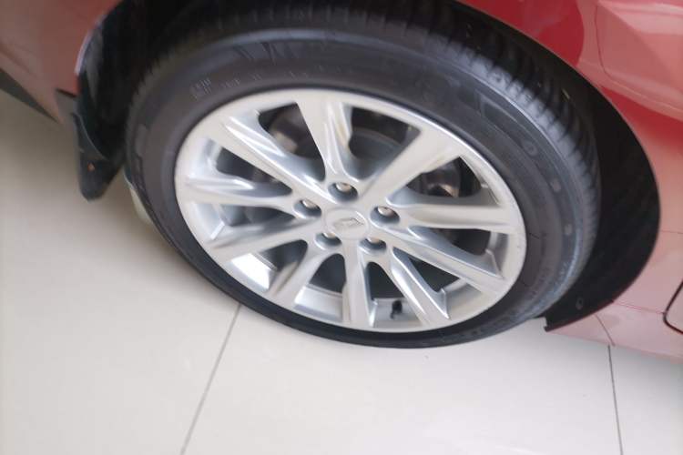 Used Cadillac CT5 2020 28T Fashion Edition Right Rear Wheel Hub