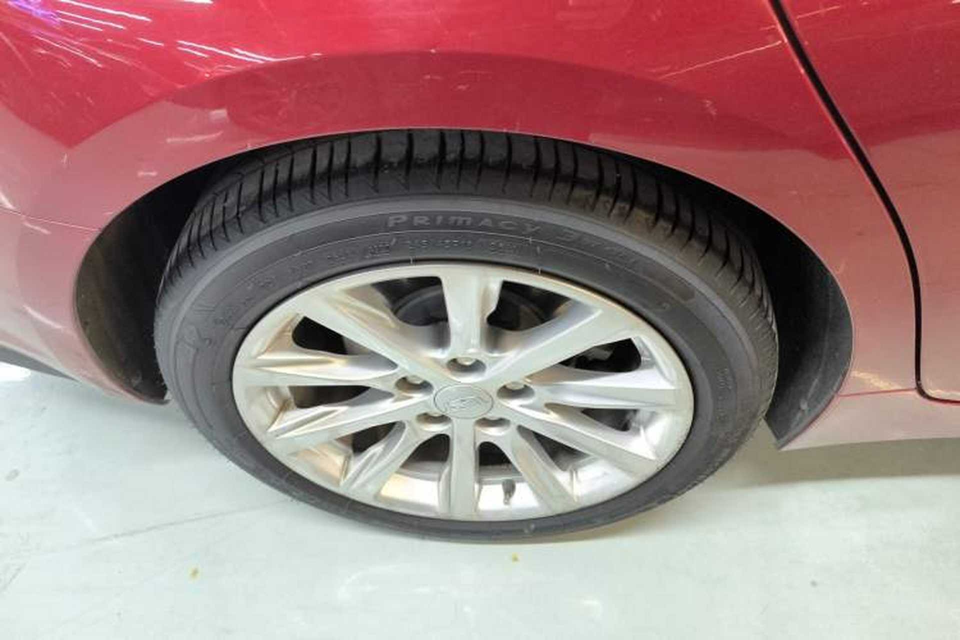 Used Cadillac CT5 2020 Revised Version 28T Fashion Edition Right Rear Wheel Hub