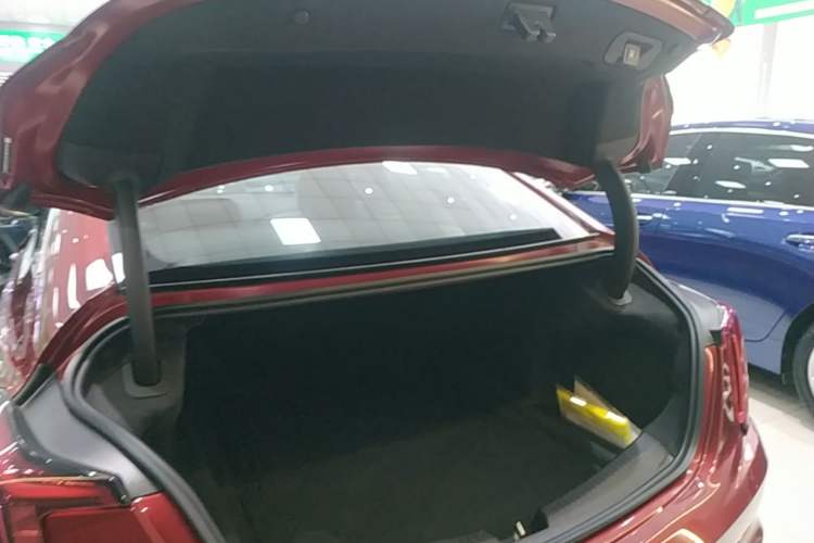 Used Cadillac CT5 2020 28T Fashion Edition Trunk