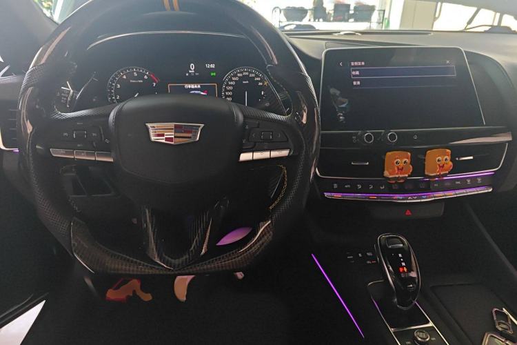 Used Cadillac CT5 2020 28T Tech Edition Center Console