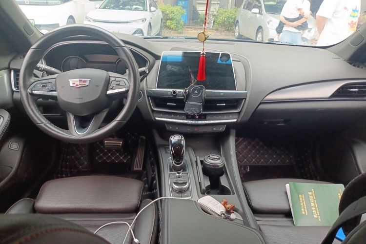 Used Cadillac CT5 2020 Updated 28T Leading Sporty Version Center Console