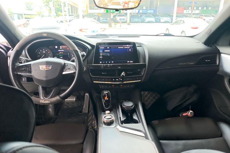 Used Cadillac CT5 2020 28T Platinum Sport Edition Center Console