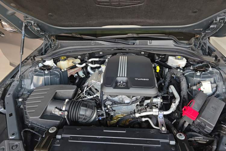 Used Cadillac CT5 2020 28T Tech Edition Engine Bay
