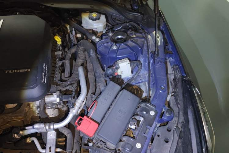 Used Cadillac CT5 2020 28T Luxury Version Engine Bay Left