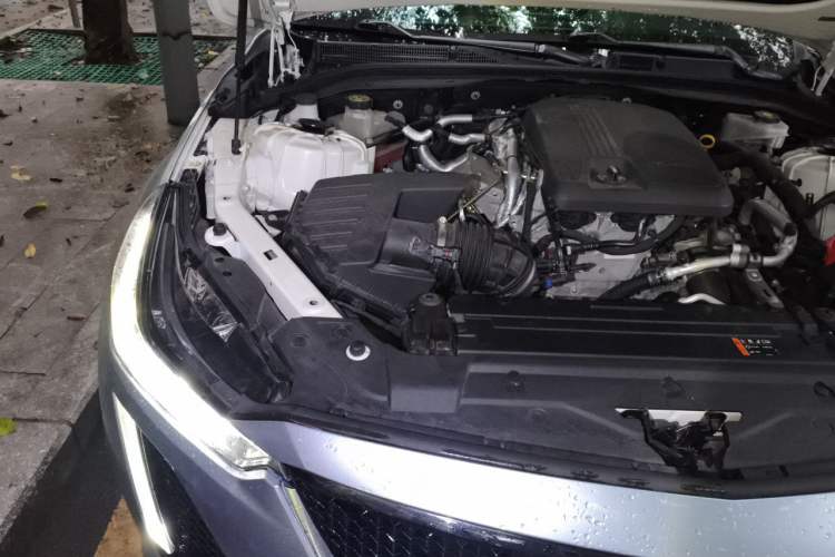 Used Cadillac CT5 2020 28T Leading Sport Model Engine Bay Right