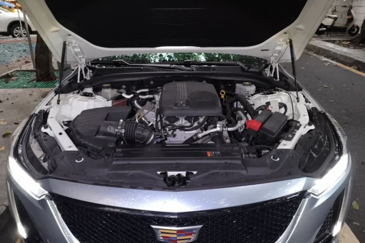 Used Cadillac CT5 2020 28T Leading Sport Model Engine Bay