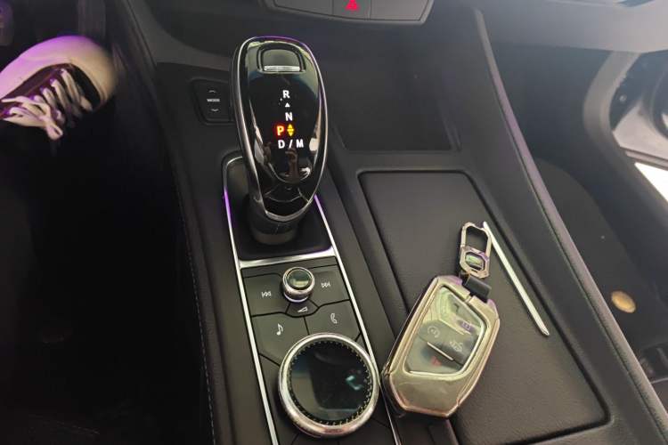 Used Cadillac CT5 2020 28T Tech Edition Gear Lever
