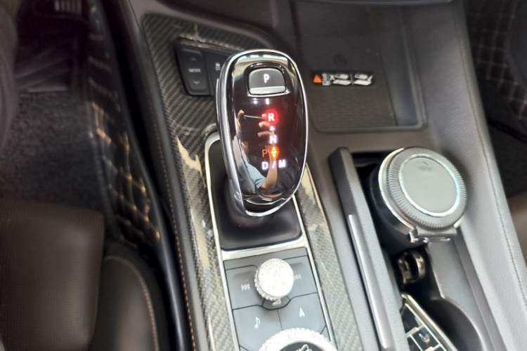 Used Cadillac CT5 2020 28T Platinum Sport Edition Gear Lever