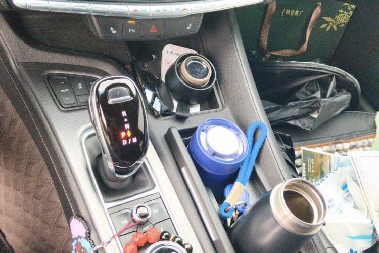 Used Cadillac CT5 2020 Revised Version 28T Luxury Edition Gear Lever