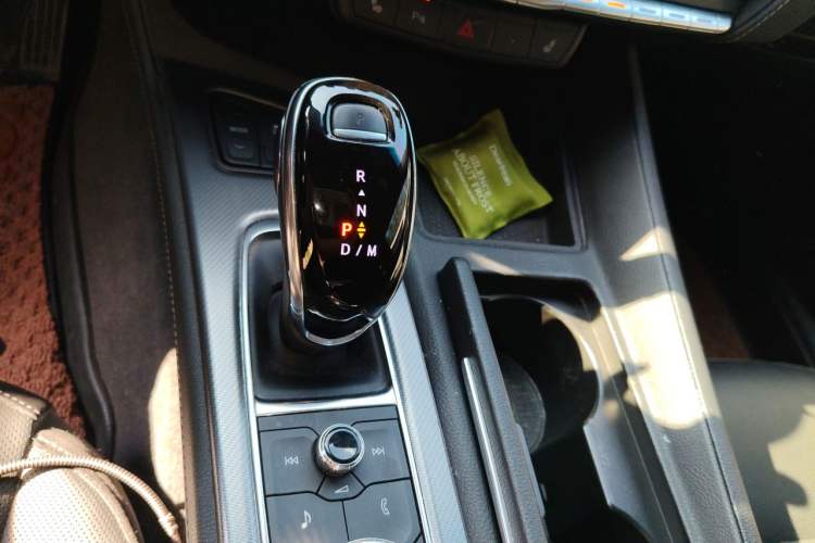 Used Cadillac CT5 2020 Revised Version 28T Luxury Edition Gear Lever