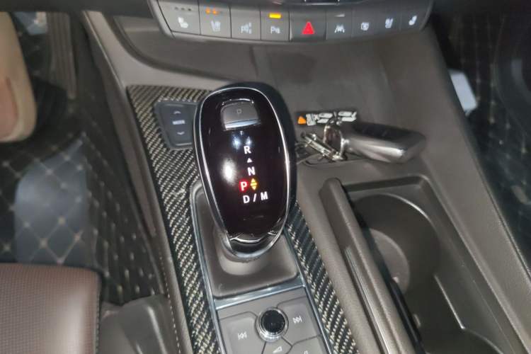 Used Cadillac CT5 2020 Revised 28T Platinum Sport Edition Gear Lever