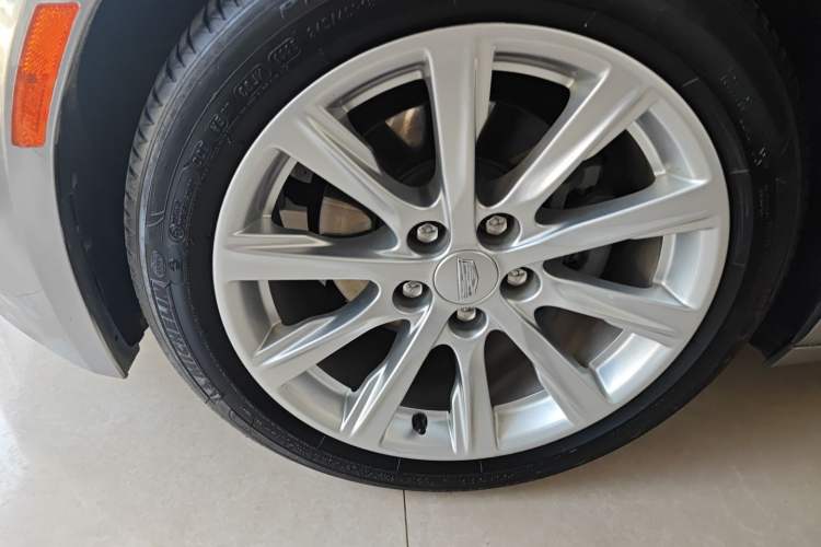 Used Cadillac CT5 2020 28T Tech Edition Left Front Wheel Hub