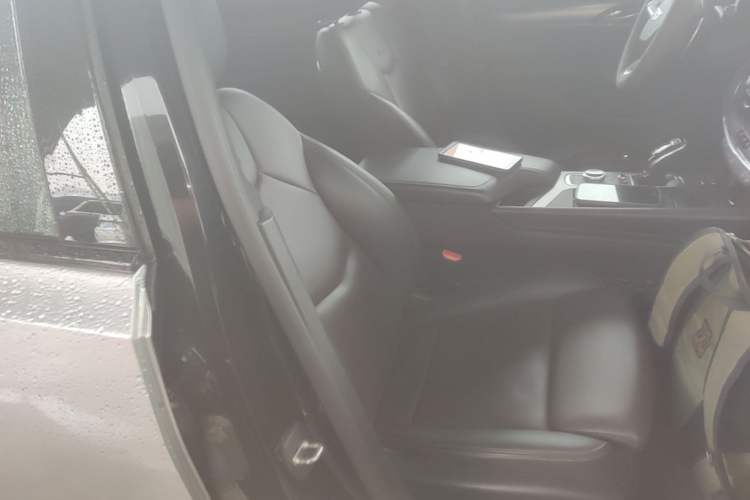 Used Cadillac CT5 2020 Updated 28T Leading Sporty Version Right Front Seat