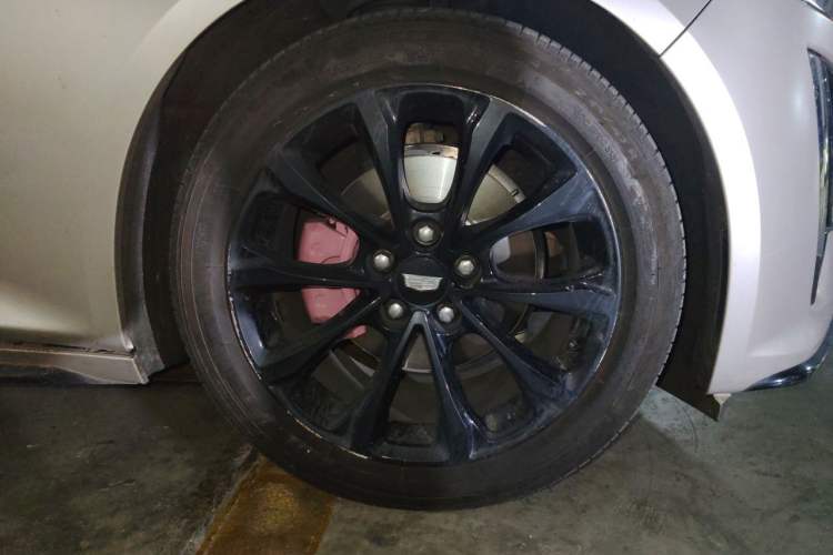 Used Cadillac CT5 2020 Updated 28T Leading Sporty Version Right Front Wheel Hub