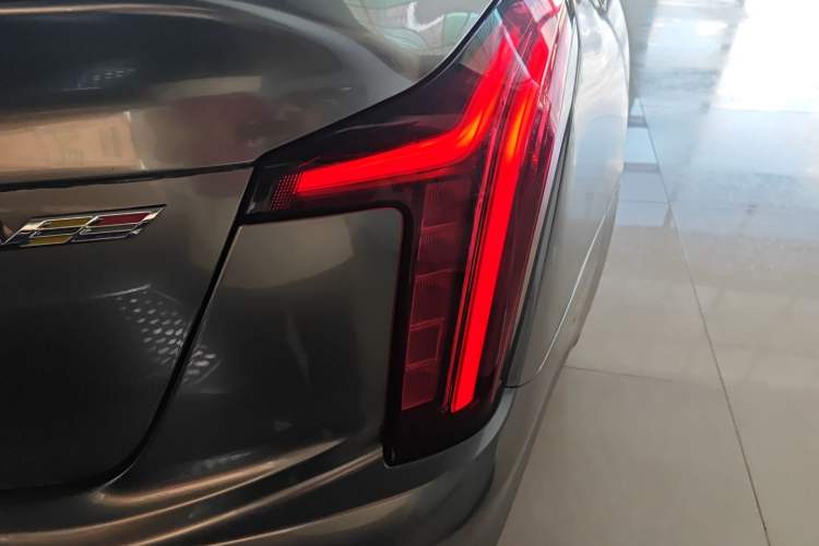 Used Cadillac CT5 2020 28T Tech Edition Right Rear Taillight