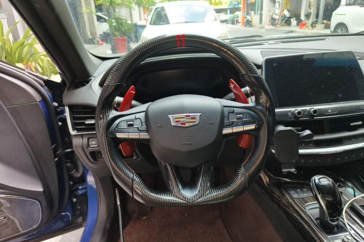 Used Cadillac CT5 2020 Revised Version 28T Tech Edition Steering Wheel