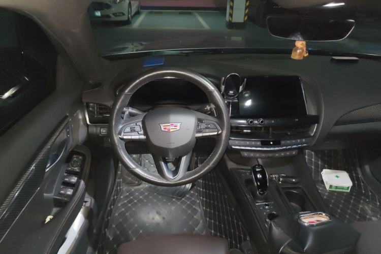 Used Cadillac CT5 2020 Revised 28T Platinum Sport Edition Steering Wheel