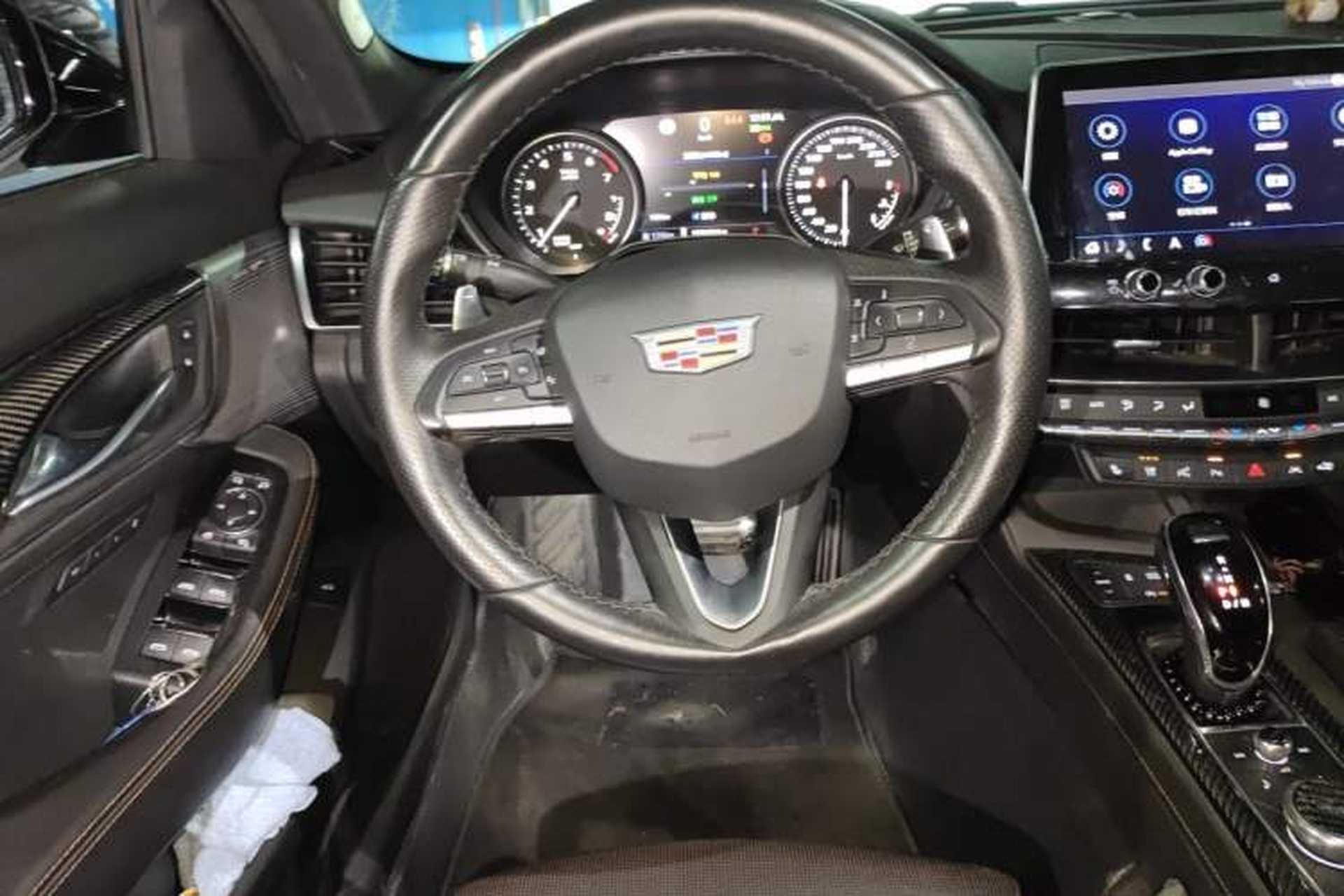 Used Cadillac CT5 2020 Revised 28T Platinum Sport Edition Steering Wheel