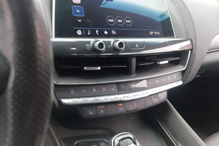 Used Cadillac CT5 2020 Updated 28T Leading Sporty Version Audio And AC Panel