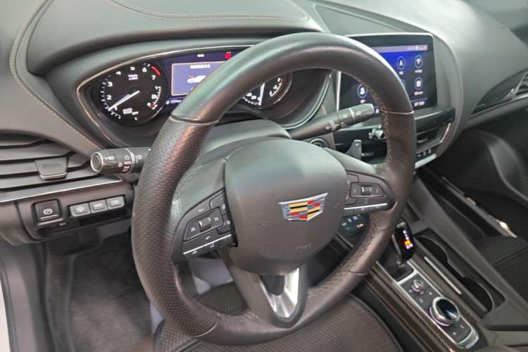 Used Cadillac CT5 2020 Revised 28T Platinum Sport Edition Center Console