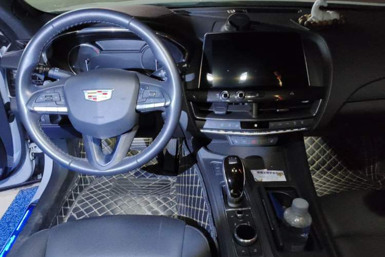 Used Cadillac CT5 2020 28T Luxury Version Center Console