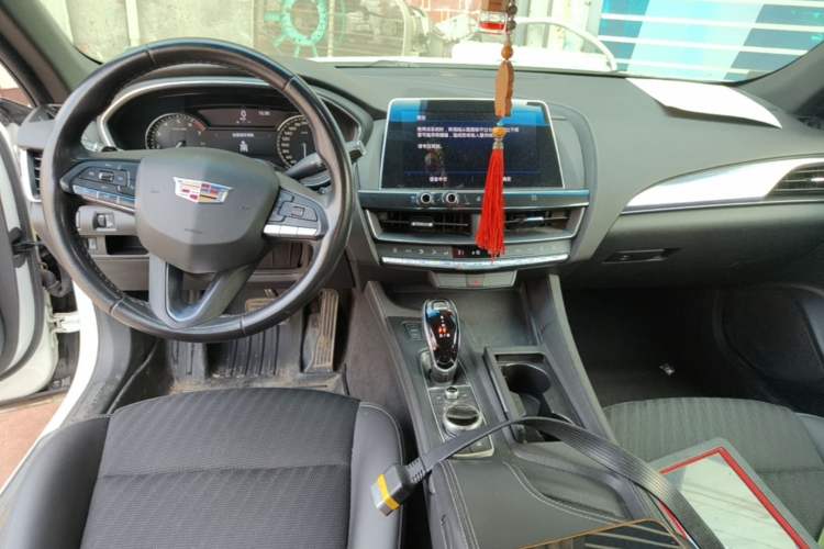 Used Cadillac CT5 2020 28T Tech Edition Center Console