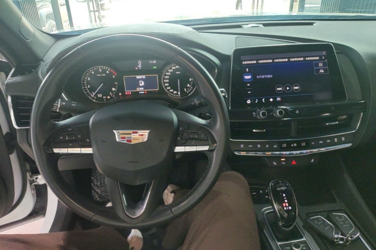 Used Cadillac CT5 2020 28T Luxury Version Center Console