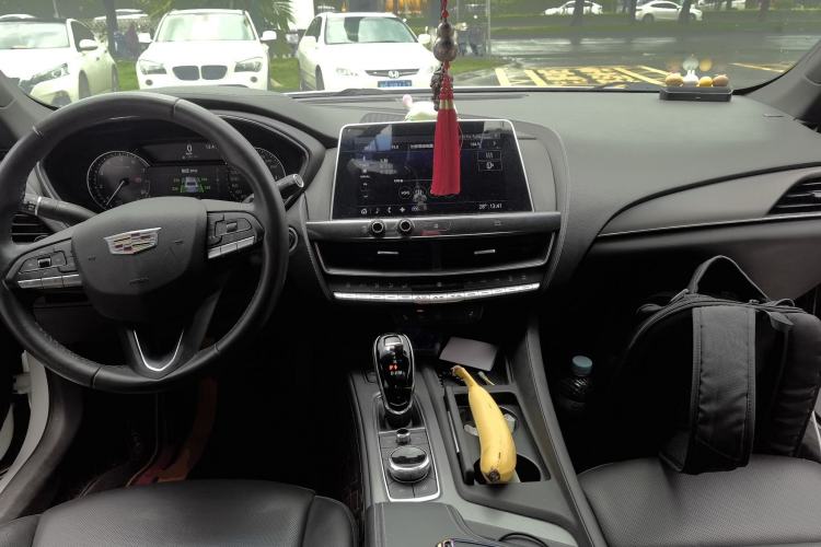 Used Cadillac CT5 2020 Revised Version 28T Luxury Edition Center Console