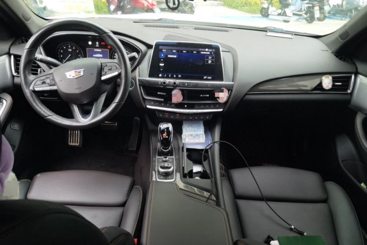 Used Cadillac CT5 2020 Revised 28T Platinum Sport Edition Center Console