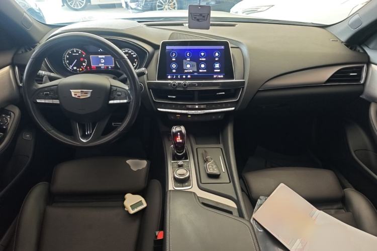 Used Cadillac CT5 2020 28T Leading Sport Model Center Console