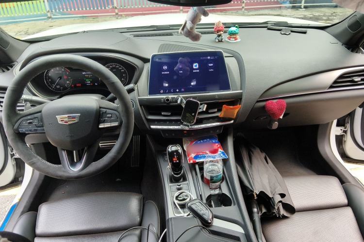 Used Cadillac CT5 2020 28T Leading Sport Model Center Console