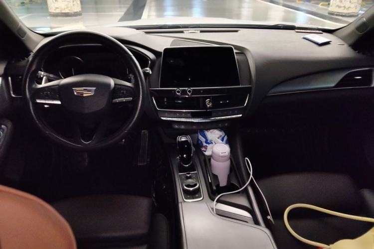 Used Cadillac CT5 2020 28T Leading Sport Model Center Console
