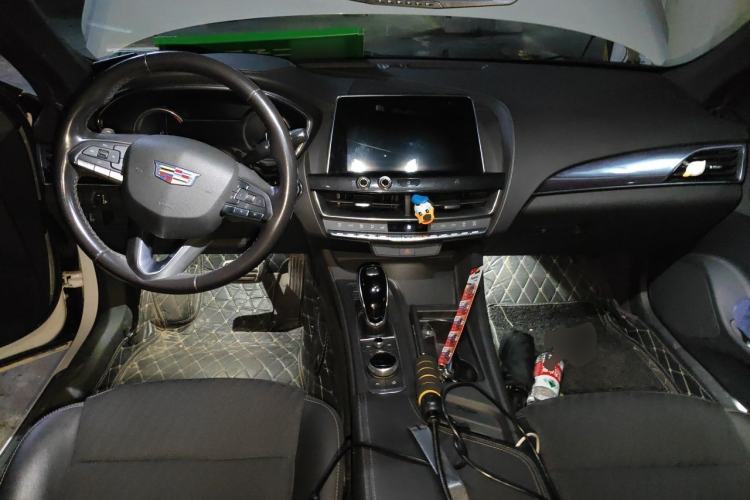 Used Cadillac CT5 2020 28T Tech Edition Center Console